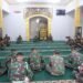 Sentuhan Langit di Balik Ketangguhan Korps Baret Jingga, Tradisi Sholat Dhuha dan Yasinan Rutin Prajurit Yon Parako 472 Pasgat