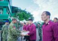 Sentuhan Motivasi Pangdam XV/Pattimura Saat Berikan Penghargaan Kepada Sembilan Prajurit Berprestasi