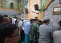 Babinsa Koramil 0201-16/TM Serka Rohmad Laksanakan Shalat Subuh Berjamaah Bersama Warga di Masjid Syuhada