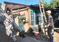 Gotong Royong Rehab RTLH, Babinsa Pakunden Bersama Warga Wujud Kepedulian Untuk Masyarakat