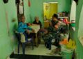 Babinsa Pulau Duyung Edukasi Petani, Perkuat Pencegahan Karhutla di Wilayah Binaan