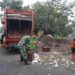 Cegah Penyebaran Penyakit dari Sampah,Satgas Kodim 0502/JU Terus Bergerak Cepat Aksi Bersih-bersih