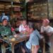 MELAKSANAKAN KOMSOS BERSAMA WARGA BINAAN