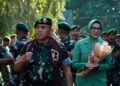 Pangdivif 2 Kostrad Pastikan Kesejahteraan Keluarga Prajurit Yonif 411 Kostrad Selama Penugasan