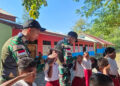 Tanamkan Disiplin Sejak Dini, Satgas Pamtas Yonarhanud 2 Kostrad Latihkan PBB kepada Siswa SDN Letenaek