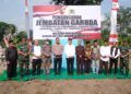 Akselerasi Pembangunan, Dandim 0808/Blitar Bersama Forkopimda Letakkan Batu Pertama Jembatan Garuda Sungai Ratu