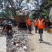 Satgas Sampah Koramil 01/Tgr Tetap Aktif Dihari Libur Bersihkan Tumpukan Sampah