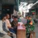 Melalui Komsos , Babinsa Koramil 01/ Taman Sari Ajak Warga Bersinergi Jaga Keamanan Wilayah
