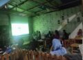 Lewat Nobar Piala Dunia 2026, Babinsa 06/Senayang Rajut Persatuan, Jiwa Nasionalisme dan Semangat Bela Negara