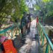 BABINSA KORAMIL 0201-06/ MEDAN SUNGGAL TERLIBAT AKTIF DALAM PEMBANGUNAN & PERBAIKAN JEMBATAN PENYEBERANGAN