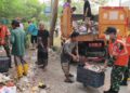 Satgas Sampah Kodim 0510/Tigaraksa Bersihkan Sampah di Mauk