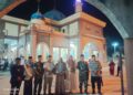 Babinsa Koramil 10/TM Kawal Pawai Obor Sambut Tahun Baru Islam 1 Muharam 1448 H