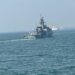 KRI BUNG KARNO-369 LAKSANAKAN GUIDE KAPAL PERANG INGGRIS HMS TAMAR DI TELUK JAKARTA