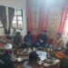 Bersama Warga, Babinsa Koramil 03/Sungai Sarik Ikut Dalam Tradisi Menghitung Habis Pesta