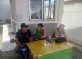 Melalui Komsos,Babinsa Cikupa Sertu Muhammad Ajak Warga Jaga Kamtibmas dan Kebersihan Lingkungan