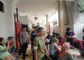 Babinsa Koramil 01/Taman Sari Amankan Jalannya Baksos CSR Artha Graha Peduli di Vihara Avalokitesvara