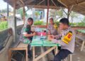 BABINSA DAN BHABINKAMTIBMAS PERKUAT SINERGITAS MELALUI KEGIATAN KOMSOS