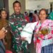 Babinsa Koramil 02/TL Kawal Penyaluran Bantuan Pangan Bulog untuk 537 KK di Desa Sei Apung