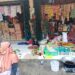Dari Lapak ke Lapak, Babinsa Pantau Harga Kebutuhan Pokok Warga