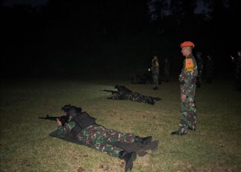 Resimen Arhanud 2 Pasgat dan Batalyon Arhanud 23 Pasgat Asah Kemampuan Menembak Malam
