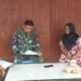 Komsos dengan Warga, Babinsa Update Data Teritorial