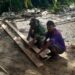 Babinsa dan Warga di Susoh Gotong Royong Percepat Bangun KDKMP