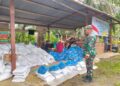 Babinsa Monitoring Penyaluran Bantuan Pangan di Babahrot