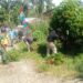 Kepala Desa, Babinsa Koramil 0201-14/PB Beserta Warga Melaksanakan Gotong Royong Di Desa