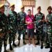 Komsos Satgas Pamtas RI–Malaysia Yonarmed 19/Bogani Berhasil, Dua Pucuk Senjata Rakitan Diserahkan Sukarela Warga Perbatasan