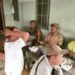 Bincang Santai di Warung Kopi, Babinsa Mabar Hilir Pererat Silaturahmi Melalui Komsos Bersama Kepling dan Petugas P3SU