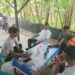 Babinsa Melaksanakan Komsos Dengan Masyarakat Di Wilayah Binaan