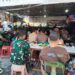 NOBAR PIALA DUNIA 2026 DI WARKOP ARCHILES GINTING, BABINSA KORAMIL 0201-05/MB PERKUAT KEMANUNGGALAN TNI DAN RAKYAT