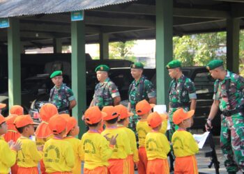 Kodim 0806/Trenggalek Kenalkan Dunia Militer kepada Siswa TK Lewat Outing Class Edukatif
