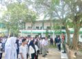 Babinsa Koramil 0201-16/TM Tanamkan Disiplin dan Wawasan Kebangsaan kepada Siswa Baru SMA/SMK Harapan Bangsa
