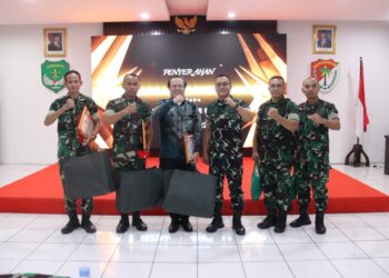 Dedikasi Berbuah Prestasi, Dandim 0503/JB Berikan Penghargaan kepada Perwira, Bintara dan Mitra Media Terbaik