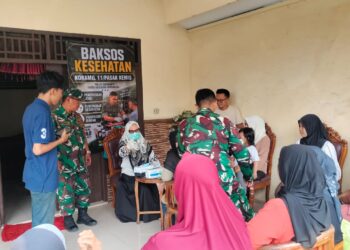Berikan Layanan Kesehatan Gratis, Koramil 11/Pasar Kemis Gelar Komsos dan Baksos “Jaga Jakarta On The Spot”