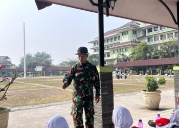Babinsa Koramil 04/Cikupa Latih Paskibra Tingkat Kabupaten