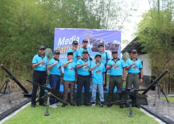 DANPUSLATPURMAR 8 TELUK RATAI HADIRI SILATURAHMI MARINIR DENGAN MEDIA PADA MEDIA GATHERING DI MAKO BRIGIF 4 MARINIR/BS
