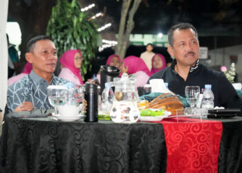 Pangkostrad Nobar Piala Dunia Bersama Warga Tanah Kusir, Pererat Kebersamaan TNI dan Masyarakat