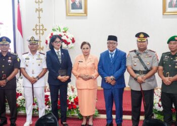 Komandan Sathantai Kodaeral IX Hadiri Pelantikan Sekretaris Daerah Kota Ambon