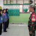 Bentuk Generasi Tangguh dan Cinta Tanah Air, Babinsa Koramil 06/Senayang Latih PBB Peserta MPLS