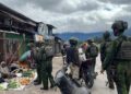SATGAS YONIF 2 MARINIR TNI AL BORONG HASIL BUMI WARGA, PERKUAT KEMANUNGGALAN DENGAN MASYARAKAT PAPUA