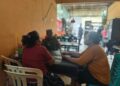 Babinsa Laksanakan Komsos Bersama Ibu-Ibu Di Desa Binaan