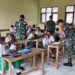 Satgas Yonarmed 12 Kostrad Tanamkan Semangat Belajar dan Cinta Tanah Air di Wilayah Perbatasan
