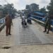 Jembatan Rusak Diterjang Banjir, Babinsa dan Camat Indra Makmur Tinjau Lokasi serta Imbau Warga Tingkatkan Kewaspadaan