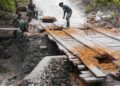 Rehab Jembatan TMMD Ke-129 Capai 55 Persen, Satgas TMMD Percepat Konektivitas dan Akses Masyarakat Kampung Sesor