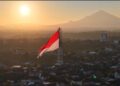 Sambut HUT Ke-81 Kemerdekaan RI, Pangdam XIII/Merdeka Inisiasi Kibarkan Bendera Merah Putih Raksasa di Puncak Menara Tower Makodam