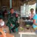 Babinsa Komsos Dengan Warga Dan Pantau Wilayah Binaan