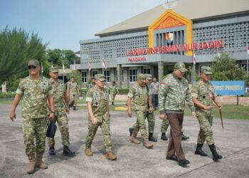 Menhan RI Tiba di Pekanbaru,Pangdam XIX /Tuanku Tambusai Kawal Kunjungan ke Dua Yonif Teritorial Pembangunan