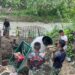 Menghubungkan Dua Tepian, TNI Wujudkan Harapan Warga Lewat Jembatan Gantung Sungai Menaula